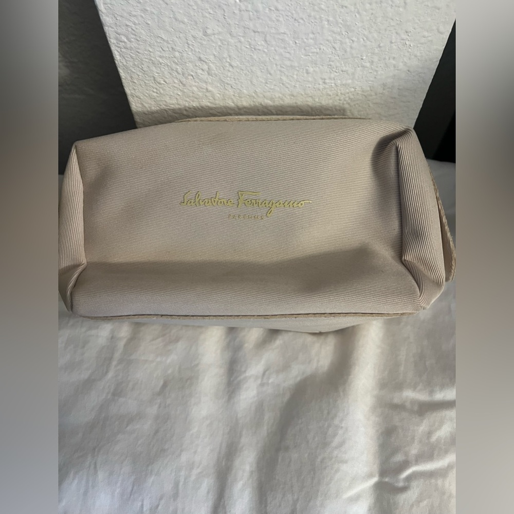 Fashion cosmetics bag